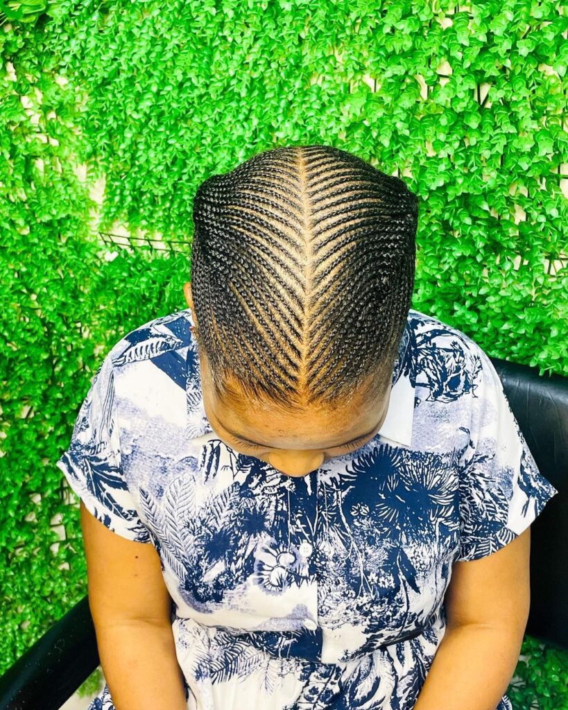 Neat Knotless Braid