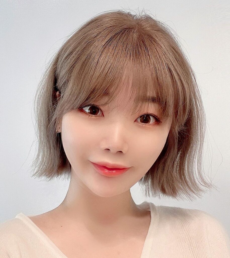 Blunt Korean Haircut With Bangs