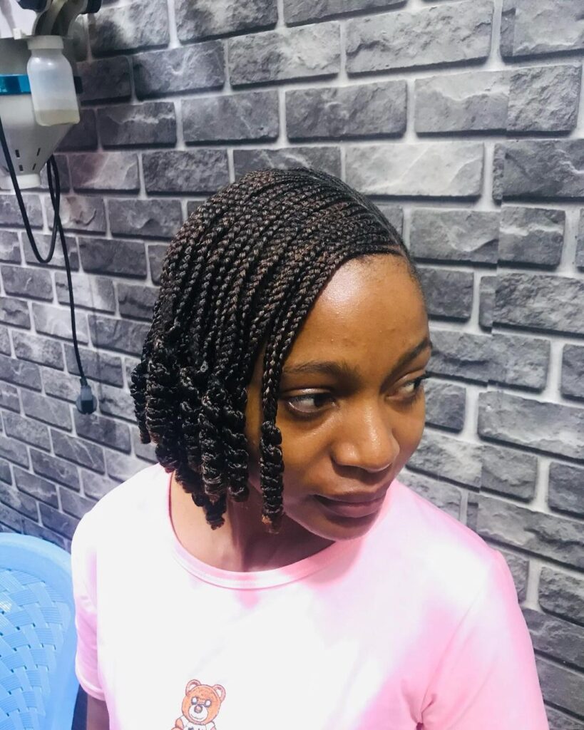 Short box braids in bob length