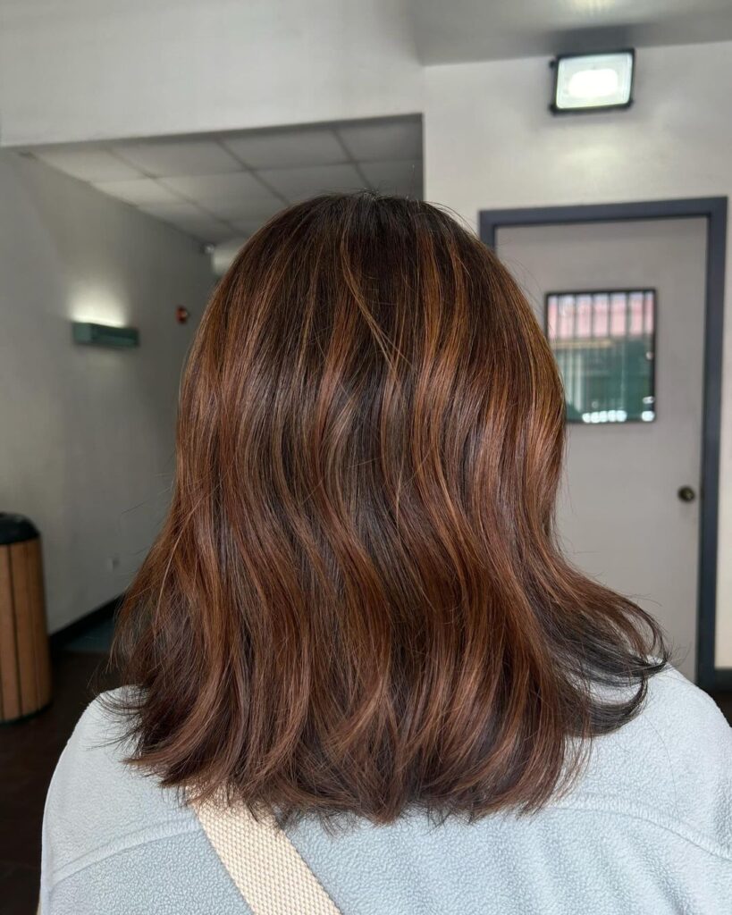 Long wavy hair in chocolate brown