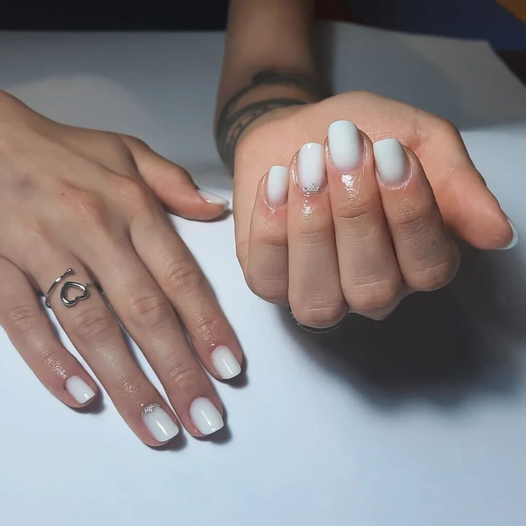 Short square nails in soft matte white