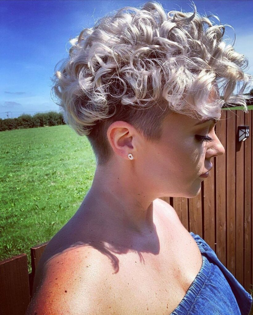 Grey pixie, shaved sides, edgy summer