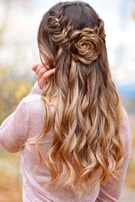 Chic pin-up rolls hairstyle