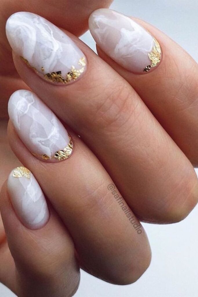 Marbled almond nails, autumn hues
