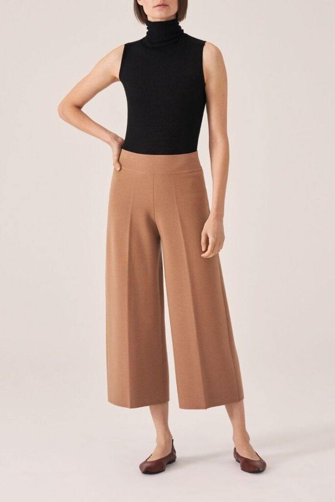 Culottes with sleeveless turtleneck