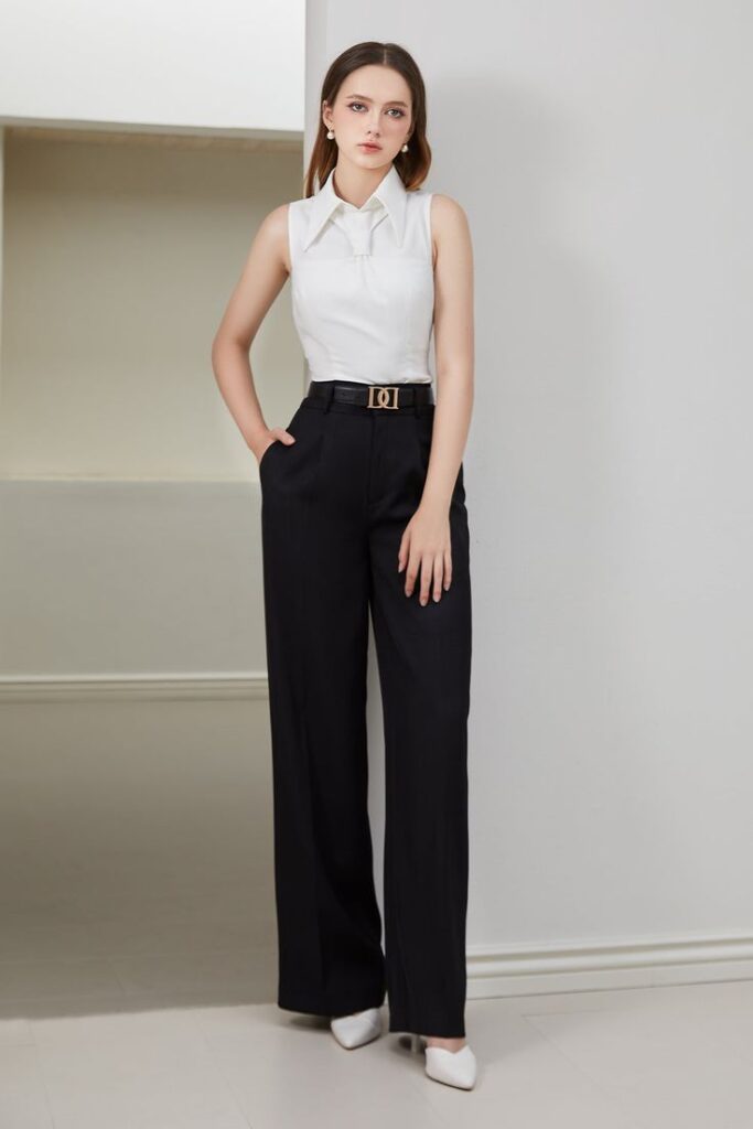 High-waisted trousers with a peplum top